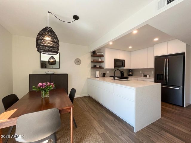 3416 N 44TH Street 62, Phoenix, AZ 85018