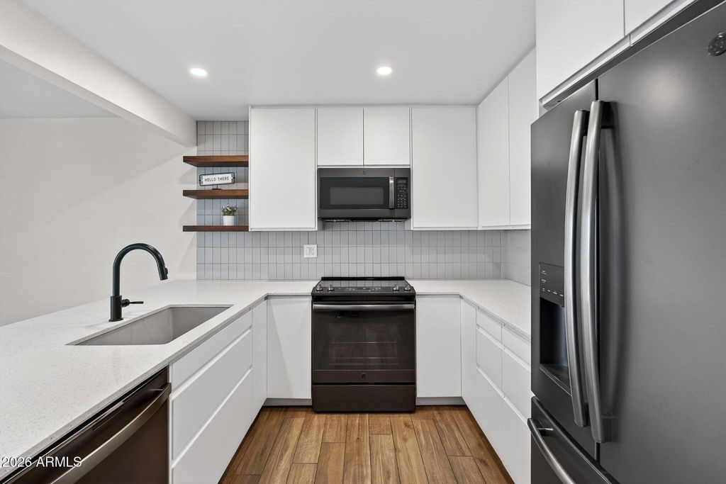 3416 N 44TH Street 62, Phoenix, AZ 85018