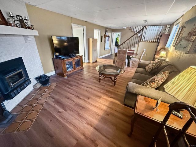 1732 W 5th Street, Jasper, IN 47546