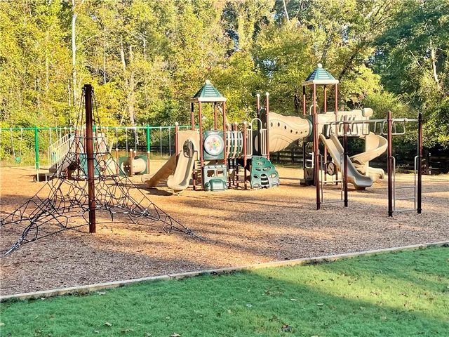 285 Windrift Court, Roswell, GA 30076