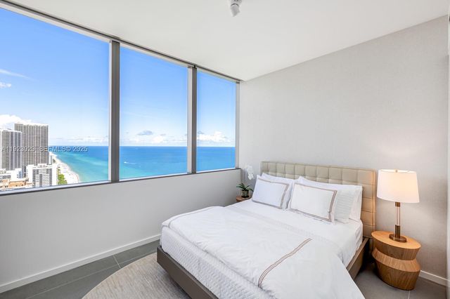 2000 S Ocean Drive 31A, Hallandale Beach, FL 33009