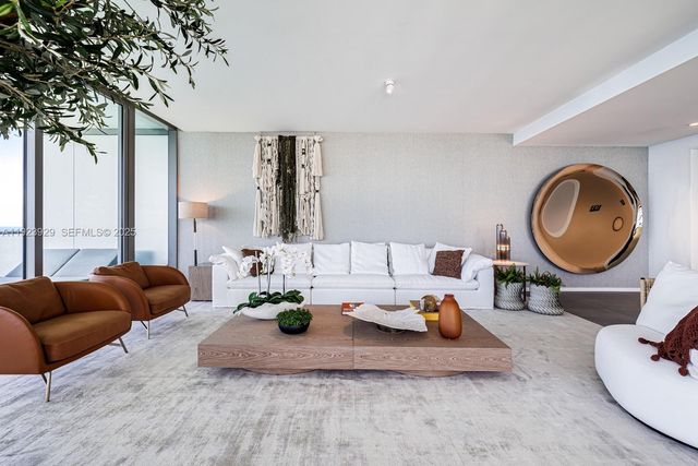 2000 S Ocean Drive 31A, Hallandale Beach, FL 33009