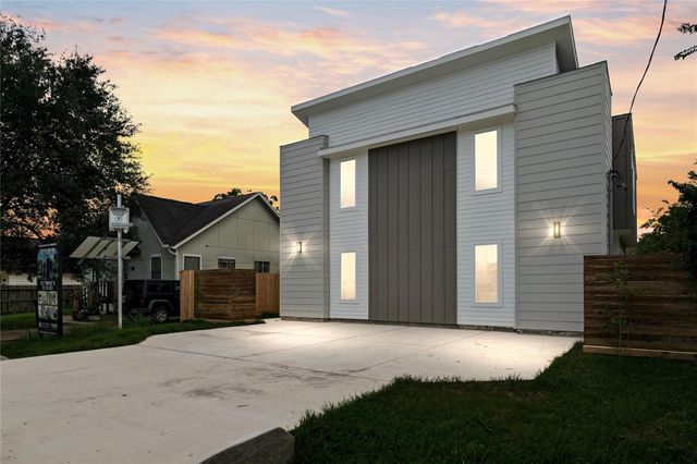 8205 Parnell Street A, Houston, TX 77051