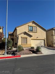 3826 Purple Bloom Court, Las Vegas, NV 89122