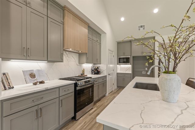 1331 N Beech Street, Broken Arrow, OK 74012