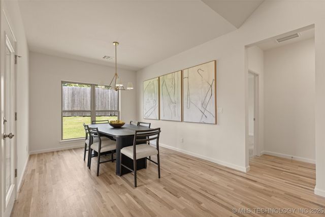 1331 N Beech Street, Broken Arrow, OK 74012