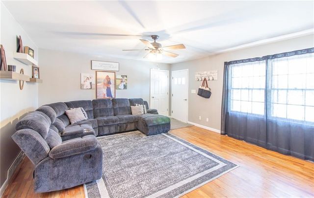 1202 S Main Street, Holden, MO 64040