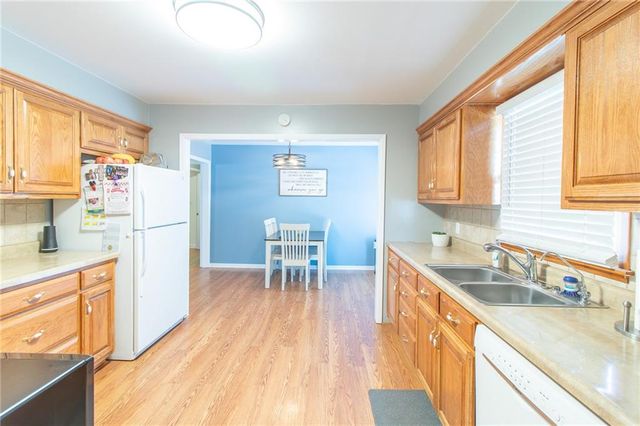 1202 S Main Street, Holden, MO 64040