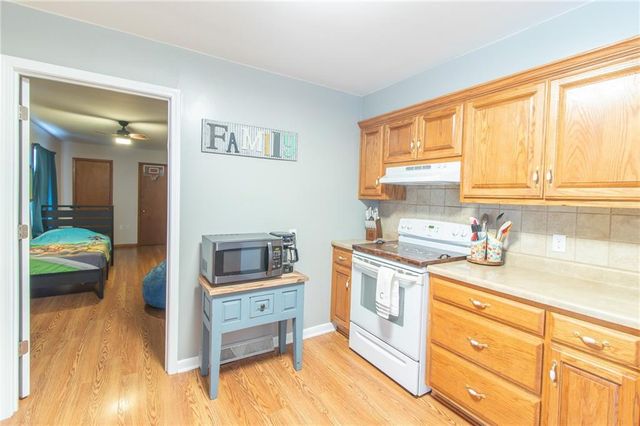 1202 S Main Street, Holden, MO 64040