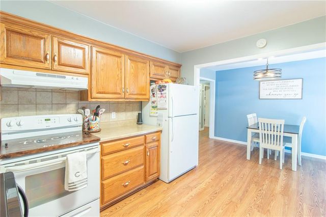 1202 S Main Street, Holden, MO 64040