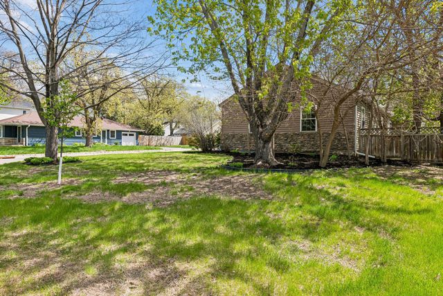 5801 Zenith Avenue S, Edina, MN 55410