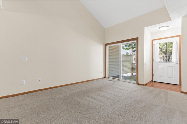 7795 Hemingway Avenue S, Cottage Grove, MN 55016
