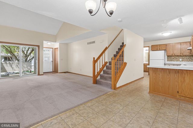 7795 Hemingway Avenue S, Cottage Grove, MN 55016