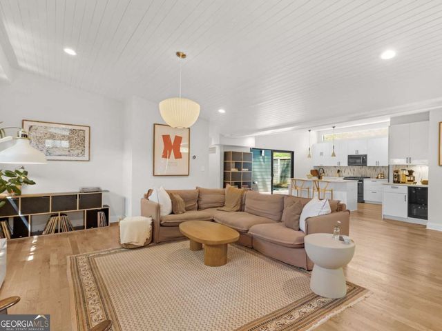 671 Clover Street SW, Atlanta, GA 30310