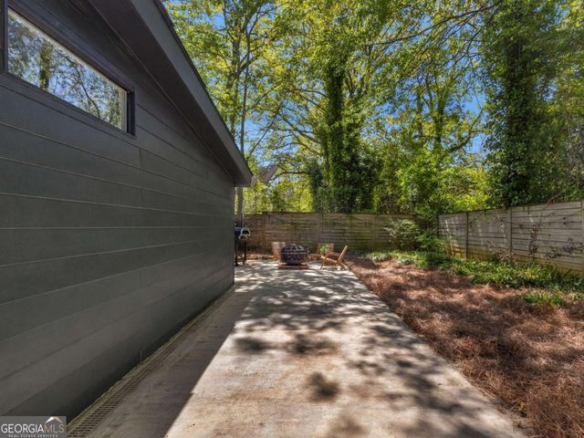 671 Clover Street SW, Atlanta, GA 30310