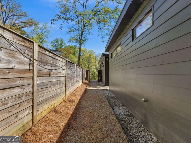 671 Clover Street SW, Atlanta, GA 30310