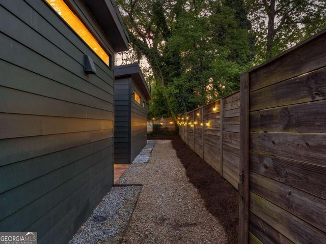 671 Clover Street SW, Atlanta, GA 30310