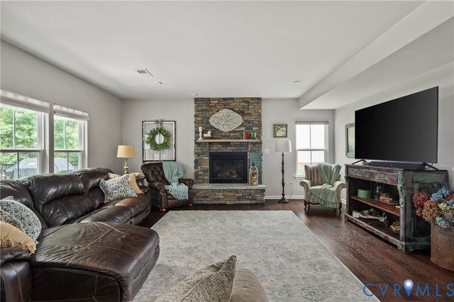 11612 Rolling Leaf Ln, Glen Allen, VA 23059