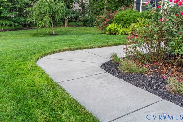 11612 Rolling Leaf Ln, Glen Allen, VA 23059