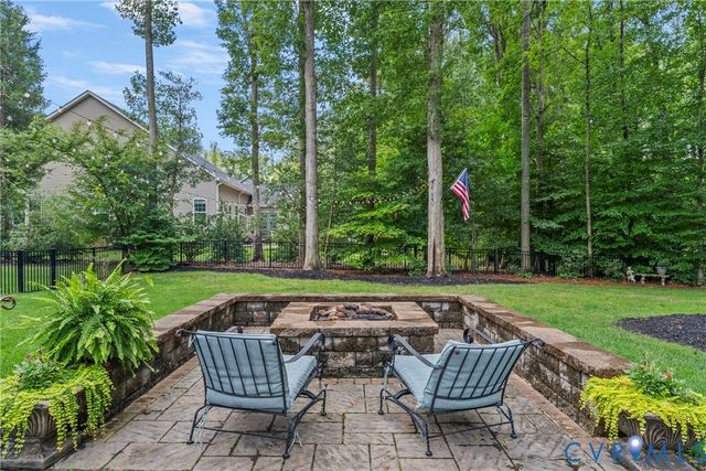 11612 Rolling Leaf Ln, Glen Allen, VA 23059