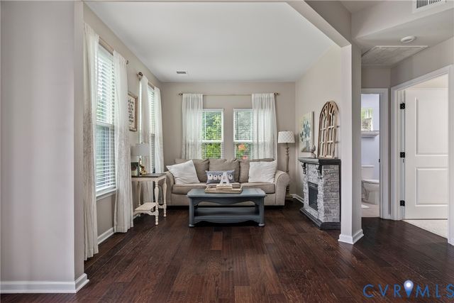 11612 Rolling Leaf Ln, Glen Allen, VA 23059