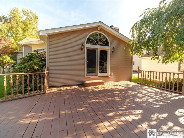 31 Liberty Street, Pomfret, NY 14063