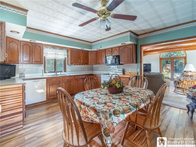 31 Liberty Street, Pomfret, NY 14063