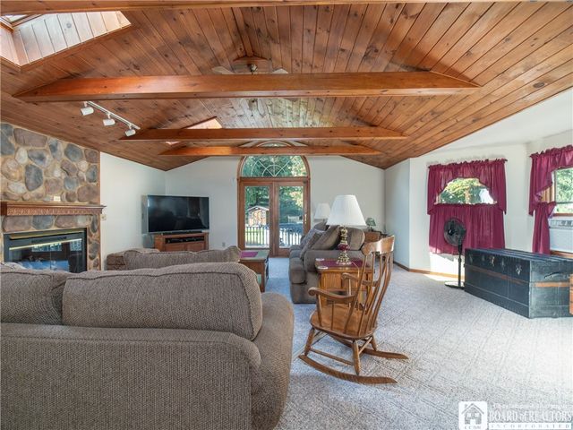 31 Liberty Street, Pomfret, NY 14063