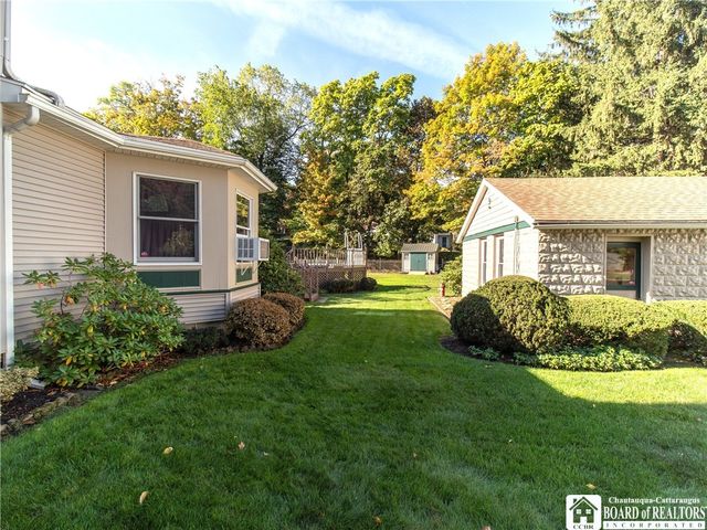 31 Liberty Street, Pomfret, NY 14063