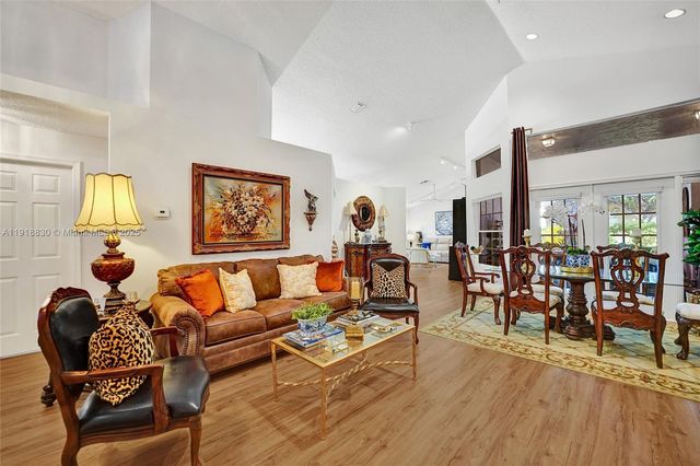 2019 Cove Ln, Weston, FL 33326