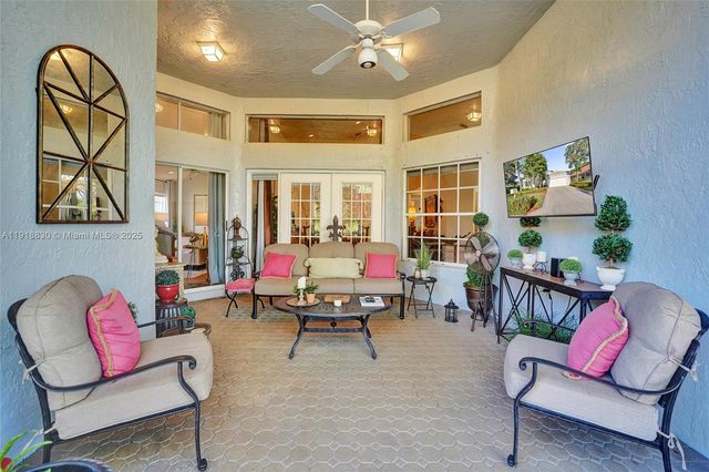 2019 Cove Ln, Weston, FL 33326