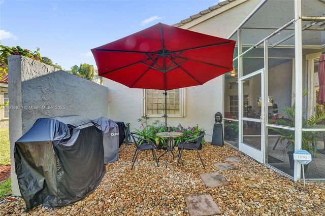 2019 Cove Ln, Weston, FL 33326