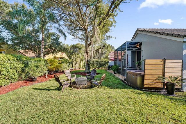 2019 Cove Ln, Weston, FL 33326