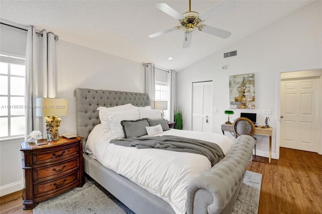 2019 Cove Ln, Weston, FL 33326