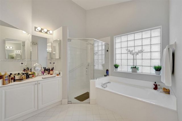 2019 Cove Ln, Weston, FL 33326