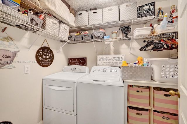 2019 Cove Ln, Weston, FL 33326