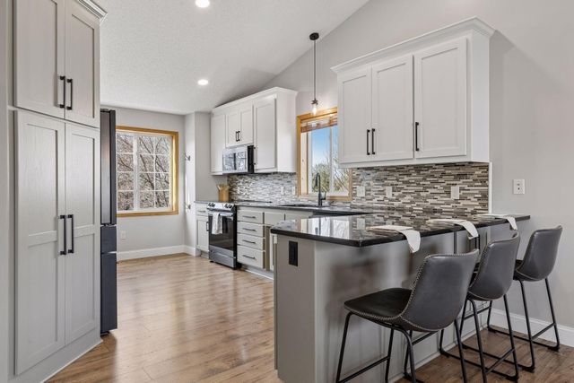 639 129th Avenue NE, Blaine, MN 55434