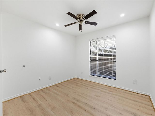 2120 Wilcrest Drive 122, Houston, TX 77042