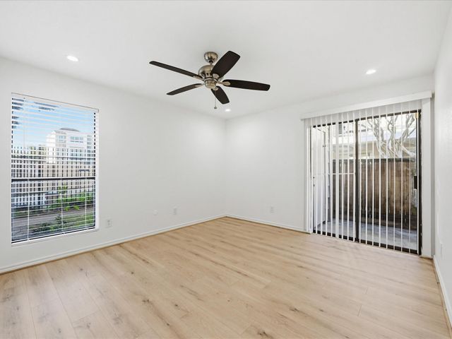 2120 Wilcrest Drive 122, Houston, TX 77042