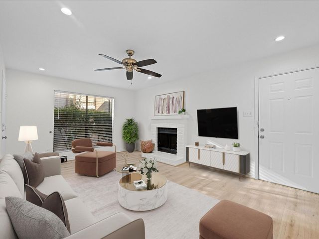 2120 Wilcrest Drive 122, Houston, TX 77042