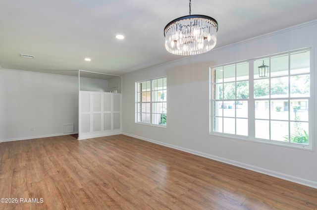 207 Broadmoor Boulevard, Lafayette, LA 70503