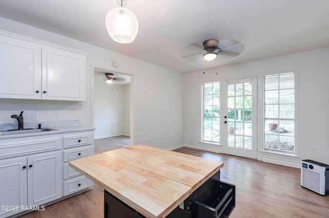 207 Broadmoor Boulevard, Lafayette, LA 70503