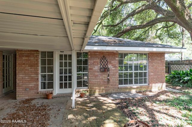 207 Broadmoor Boulevard, Lafayette, LA 70503