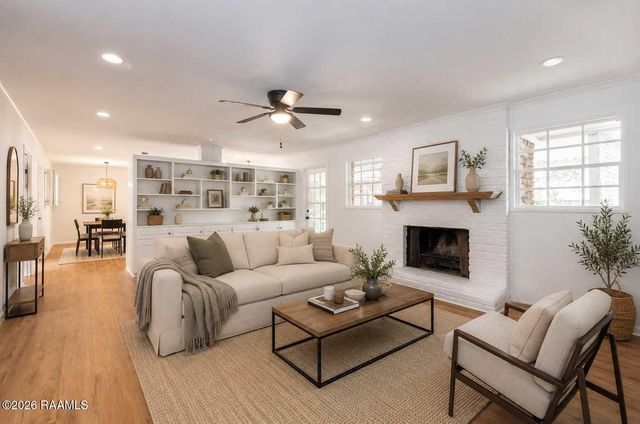 207 Broadmoor Boulevard, Lafayette, LA 70503