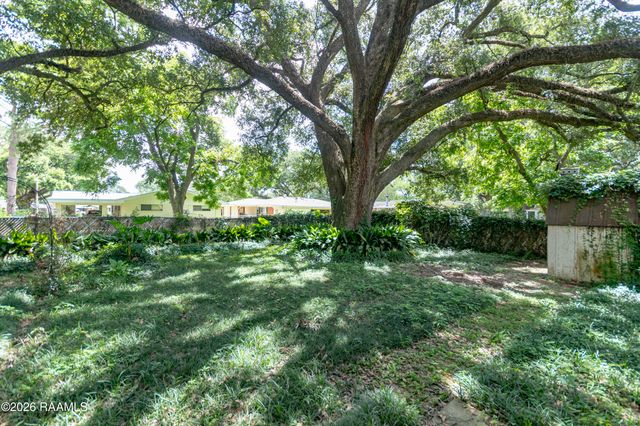 207 Broadmoor Boulevard, Lafayette, LA 70503