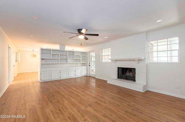 207 Broadmoor Boulevard, Lafayette, LA 70503