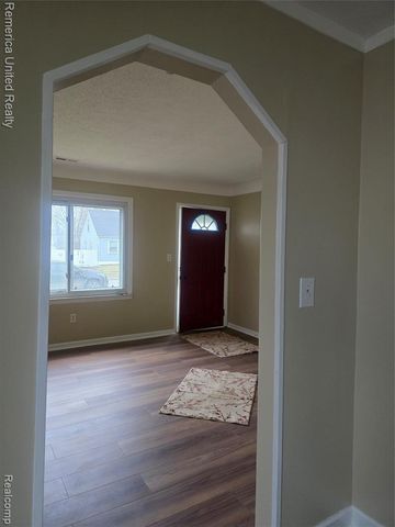 6334 Hampden, Taylor, MI 48180