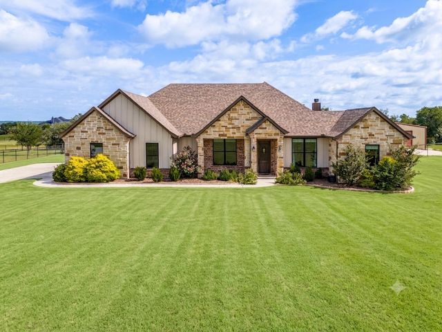 6913 Veal Station Road, Weatherford, TX 76085