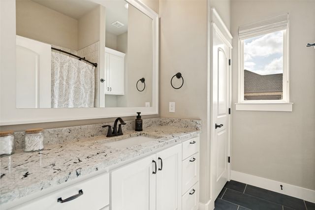 6913 Veal Station Road, Weatherford, TX 76085