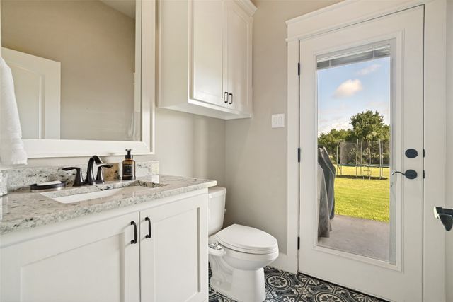 6913 Veal Station Road, Weatherford, TX 76085